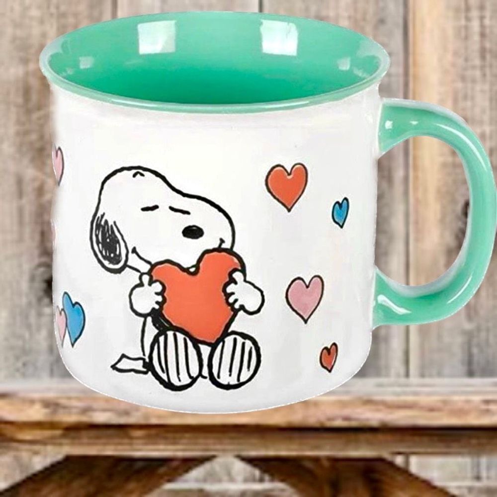 NWT Adorable Peanuts Snoopy in love White/Green Ceramic 21 Oz Big Mug Great Gift
